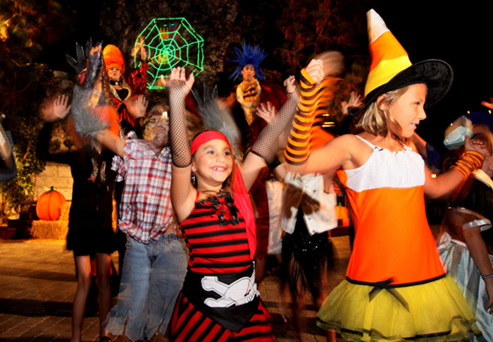 lễ hội tháng 10 halloween ở các nước trên thế giới có gì khác nhau?