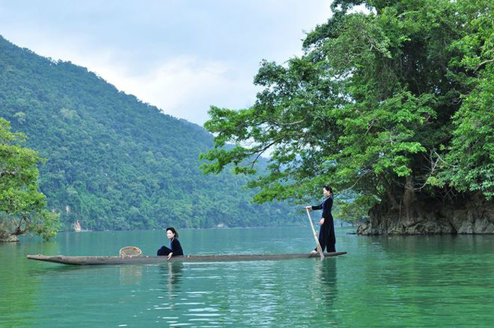 5 hồ nước đẹp ở Việt Nam sở hữu khung cảnh 'mê hoặc' mọi du khách