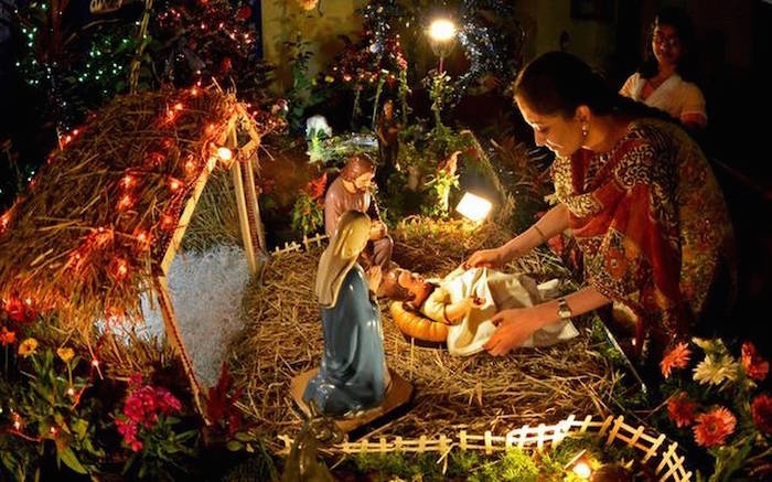 Muôn kiểu đón Noel trên thế giới: ‘Giáng sinh không lạnh’ tại Cape Verde, phong cách ‘hoang dã’ ở miền Tây nước Mỹ