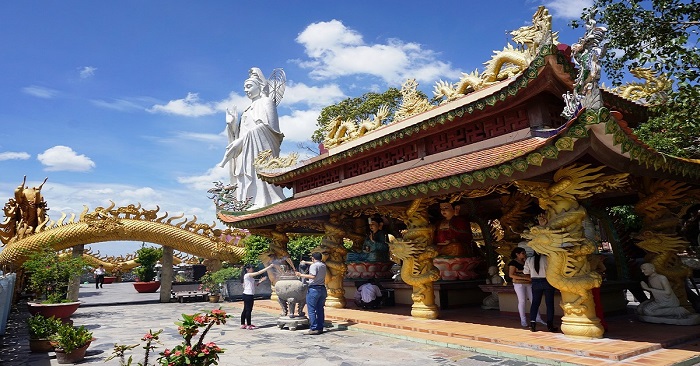 hành hương đầu xuân ở 4 ngôi chùa trên núi nổi tiếng nhất miền nam
