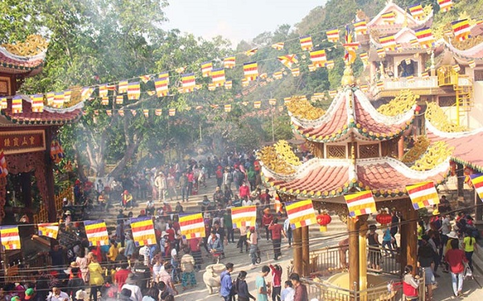 hội chùa hương và các lễ hội tháng giêng được mong chờ nhất