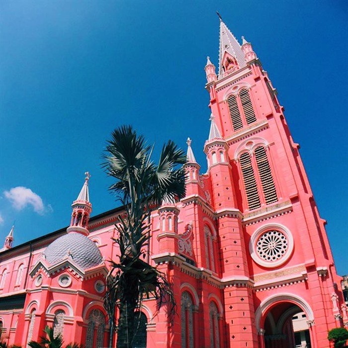 ba nhà thờ màu hồng của việt nam ‘đốn tim’ du khách
