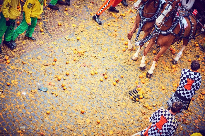 19 lễ hội độc đáo nhất châu âu: nhảy qua đứa trẻ, cận kề cái chết, chuyện gì cũng có thể trở thành bữa tiệc