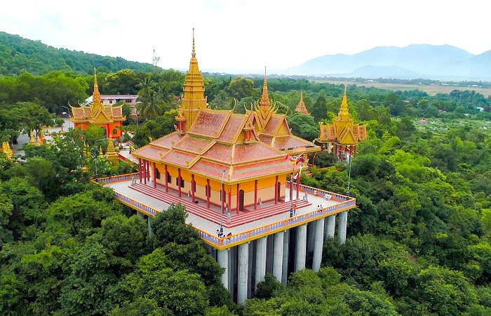 vẻ đẹp huyền bí và linh thiêng của những ngôi chùa khmer ở miền tây
