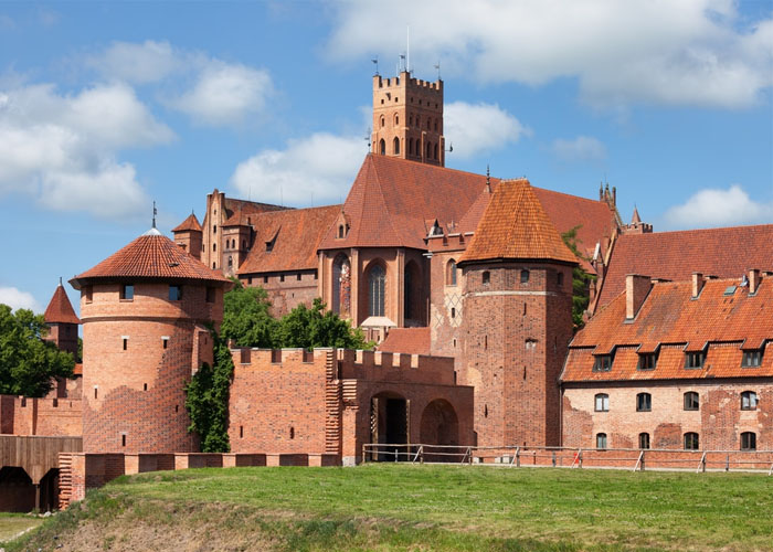 du lịch châu âu khám phá 20 lâu đài thời trung cổ đẹp nhất thế giới (phần 2)