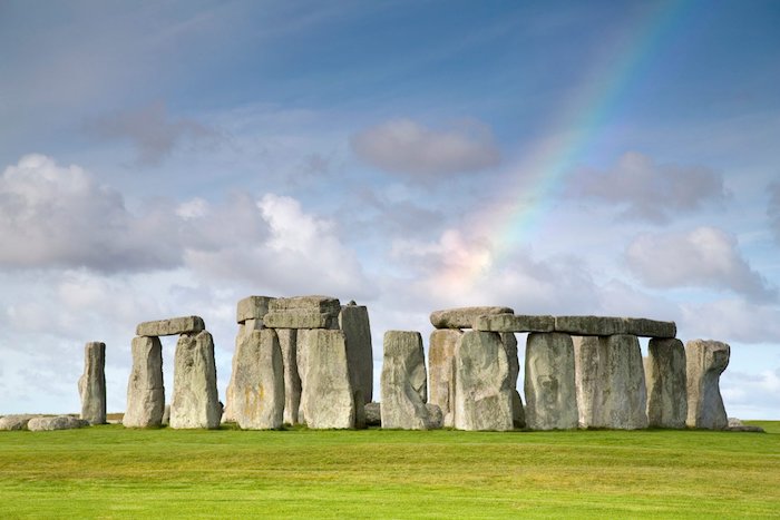 những kỳ quan thế giới cổ đại được xây dựng vào ngày dài nhất trong năm
