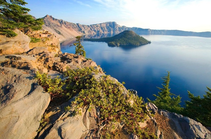 ngỡ ngàng cảnh sắc 10 hồ nước tự nhiên đẹp nhất hành tinh khiến bạn không thể rời mắt