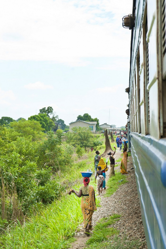 du lịch bằng tàu hỏa: điều kỳ diệu trên những tuyến đường sắt đẹp nhất thế giới
