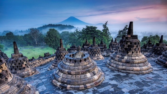 du lịch tâm linh, núi yên tử quảng ninh, đất phật bắc ninh, linh thiêng kỳ quan phật giáo lớn nhất thế giới ở indonesia