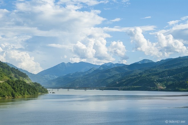 cảnh đẹp điện biên, khám phá điện biên, sông đà, thị xã mường lay, mường lay - khúc hát cất lên từ dòng sông đà