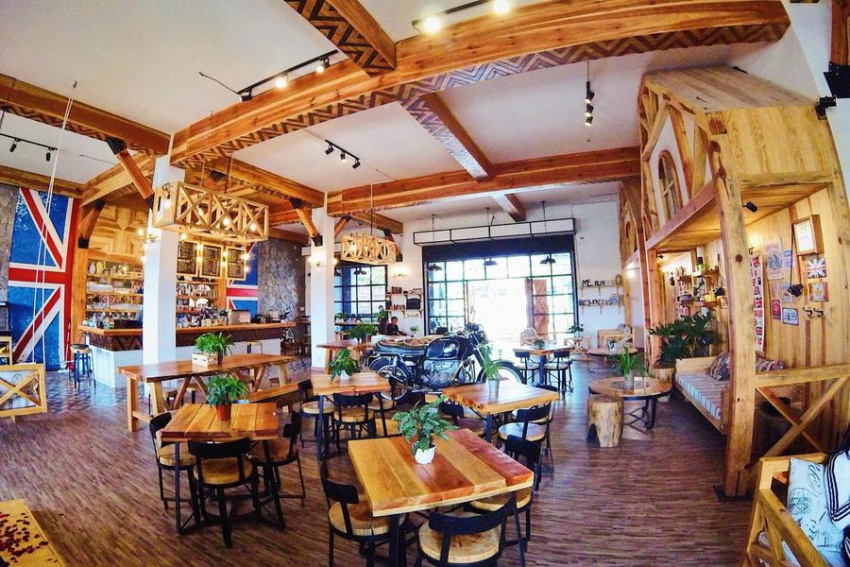 quán cà phê đẹp đà lạt, quán cafe woodstock, woodstock, lạc lối tại không gian tuyệt đẹp của woodstock ngay trung tâm đà lạt