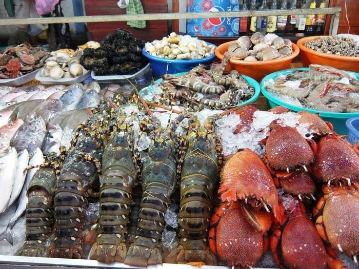 Top 5 địa điểm ngắm cảnh và thưởng thức hải sản ở Việt Nam