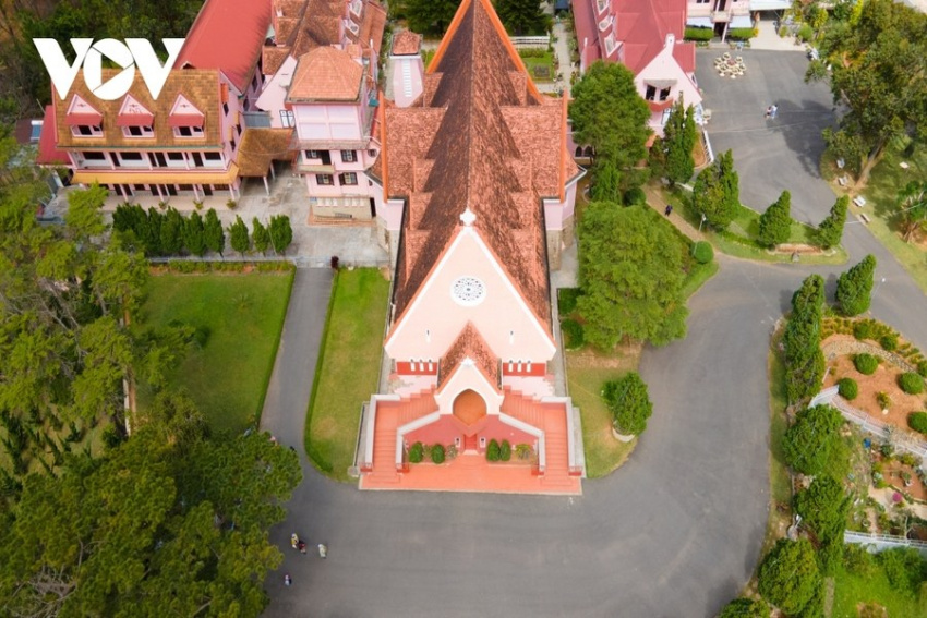 Tham Quan nhà thờ Domaine De Marie tại Đà Lạt