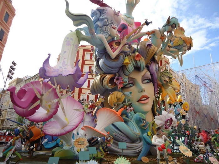 Chìm đắm trong lễ hội hoành tráng nhất hành tinh - Las Fallas