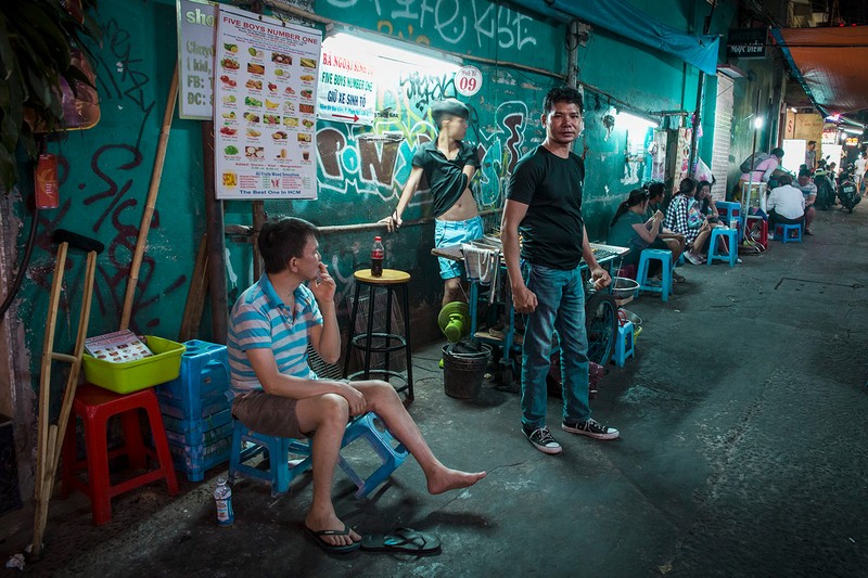 Đường phố Việt Nam lung linh sắc màu qua ống kính của nhiếp ảnh gia Ba Lan