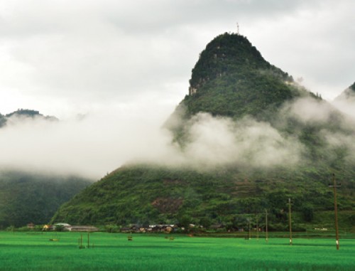 Ly kỳ truyền thuyết Núi Cô Tiên Lào Cai