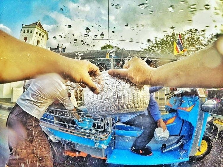 lễ hội té nước songkran qua góc nhìn instagram vui như thế nào?