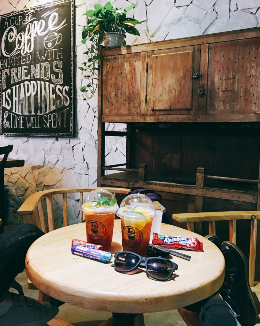 {}, những quán cà phê đậm chất vintage cho bạn tha hồ check in khi du lịch phan thiết