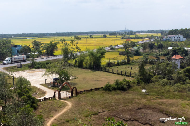 Nhiều dấu tích cổ xưa ở Tháp Chiên Đàn, Quảng Nam