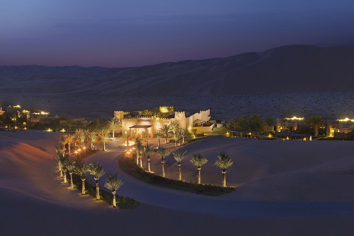Tìm kiếm bầu không khí Ả Rập lãng mạn trong những khách sạn trên sa mạc Dubai