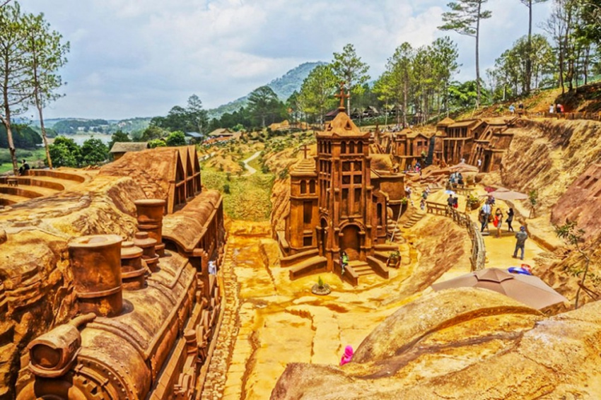 Hầm đất sét - Du lịch hình tượng độc đáo tại Đà Lạt