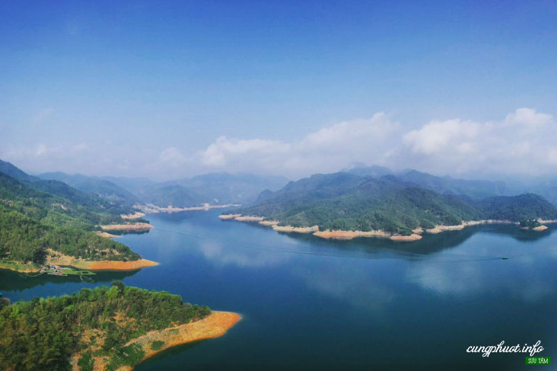 Kinh nghiệm du lịch Hồ Thác Bà, Yên Bái