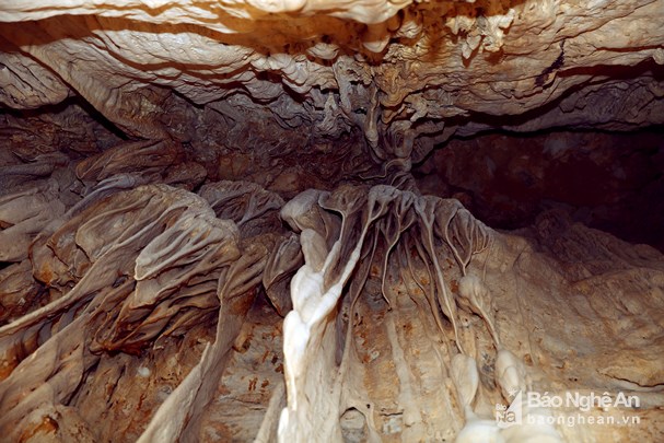 những hang động đẹp nổi tiếng ở miền tây nghệ an