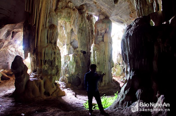 những hang động đẹp nổi tiếng ở miền tây nghệ an