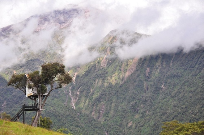 Xích đu nơi tận cùng thế giới ở Ecuador