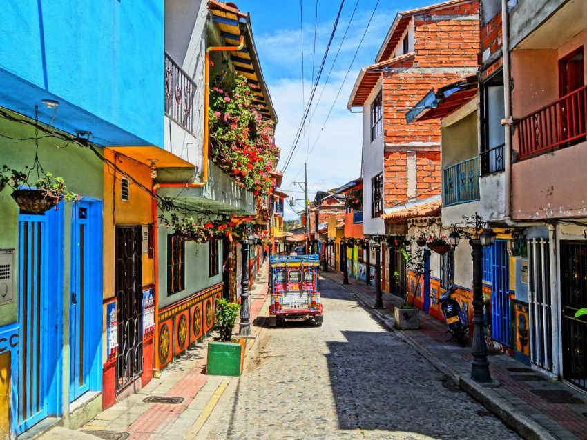 du lịch colombia, khám phá thế giới, thế giới đó đây, thị trấn 'lòe loẹt' này sẽ khiến bạn không thể không yêu đời!