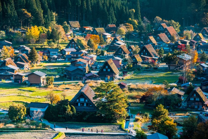 Ngôi làng đẹp như cổ tích ở Nhật Bản