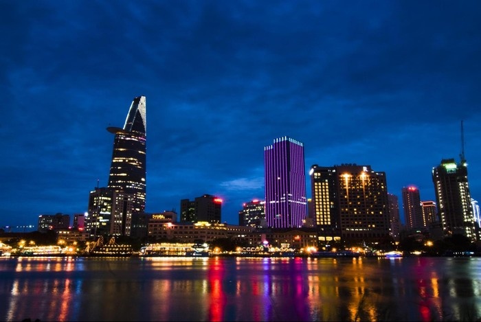 Lung linh những tòa nhà cao ốc thành phố Hồ Chí Minh về đêm