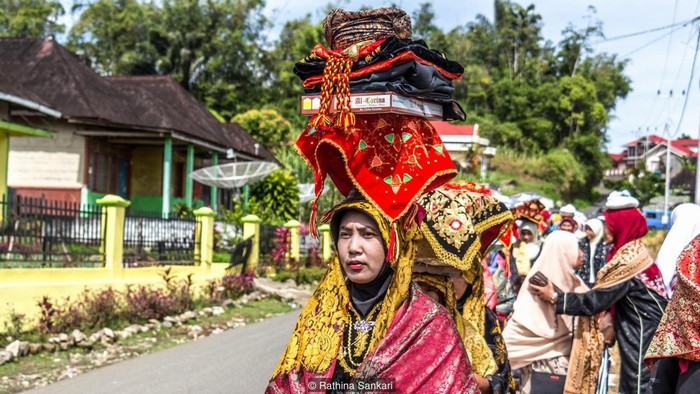 du lịch indonesia, khám phá thế giới, thế giới đó đây, cuộc sống ở nơi phụ nữ 'làm chồng'