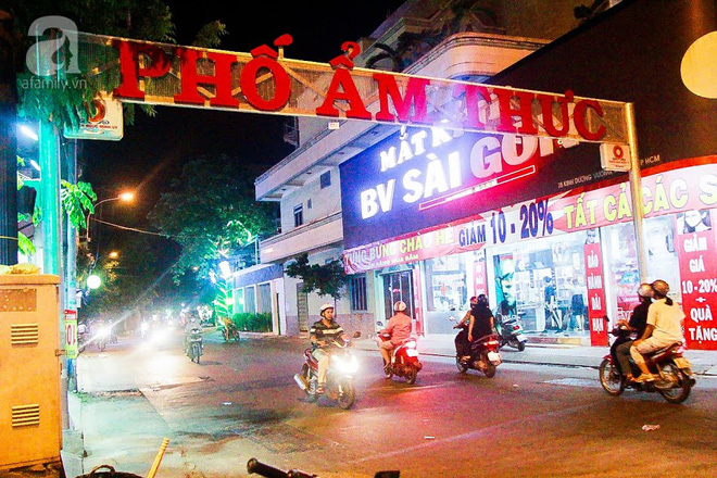 Cần chi du lịch ba miền, dạo phố ẩm thực Sài Gòn một vòng là đủ món ngon