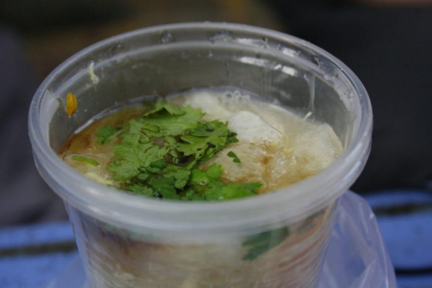 Kể tên không hết những món ăn vặt nóng hổi ở Sài Gòn