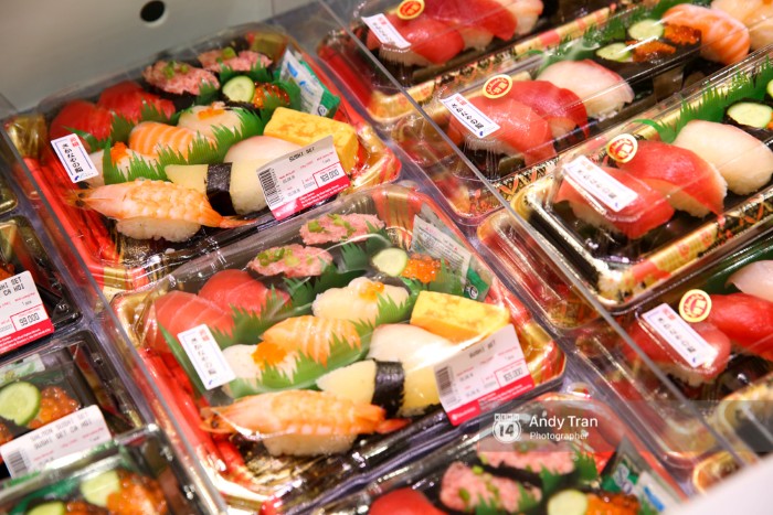 những món ăn nào đang được check in nhiều nhất trong khu ẩm thực của takashimaya/saigon centre?