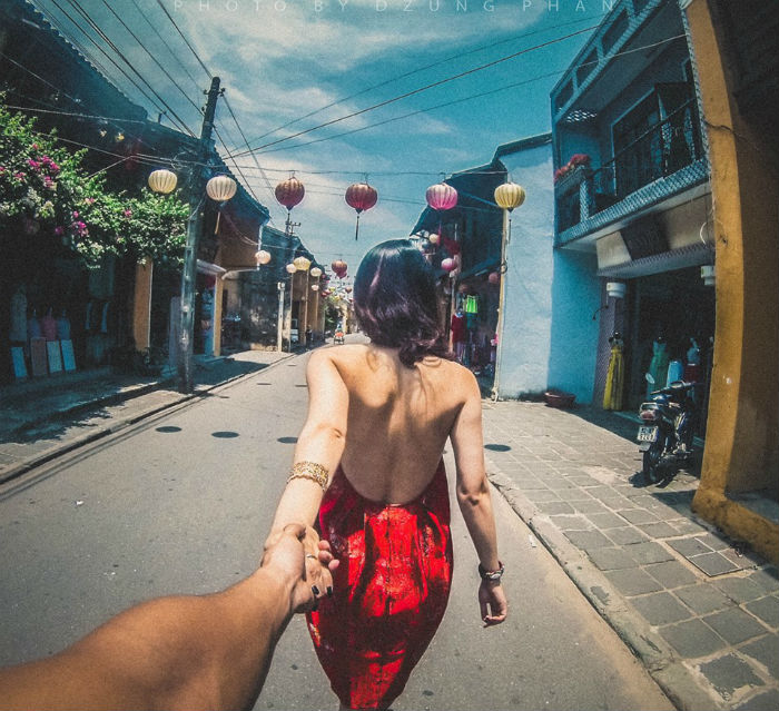 Cặp tình nhân đi khắp Việt Nam chụp ảnh 'Follow me'