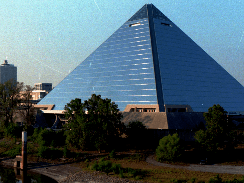 Đến Mỹ, nhớ ghé thăm … kim tự tháp