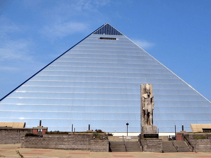 {}, đến mỹ, nhớ ghé thăm … kim tự tháp