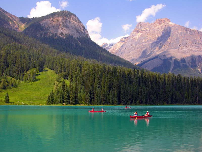 {}, 9 lý do bạn nên du lịch canada