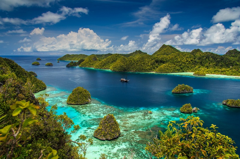 {}, amazon, 10 điểm du lịch hấp dẫn tại indonesia ít người biết đến