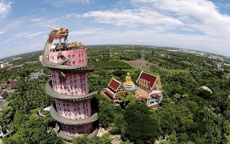 Khám phá Wat Samphran – ngôi chùa “rồng cuốn” độc đáo ở Thái Lan