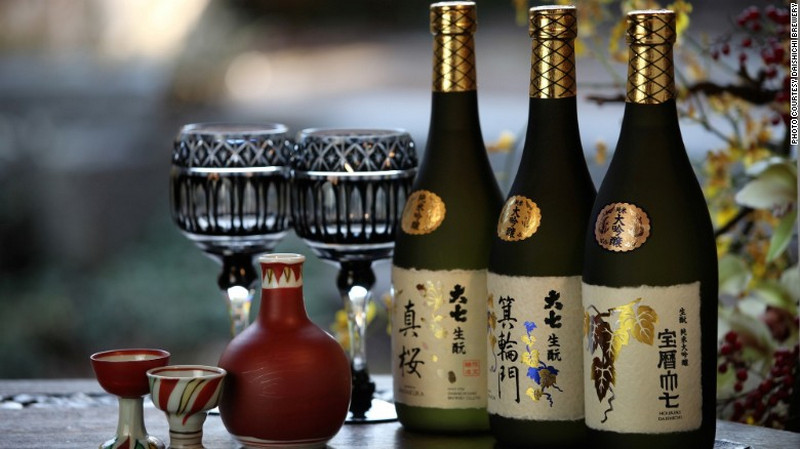 {}, đi tìm loại rượu sake hảo hạng nhất thế giới