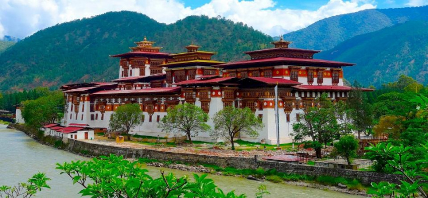 {}, bhutan – cõi hạnh phúc của miền hạ giới