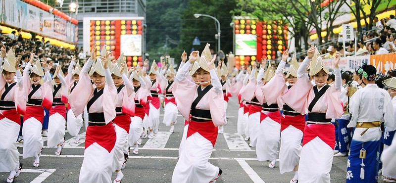 Tháng 8 đến Nhật hòa cùng không khí sôi động của Awa Dance Festival