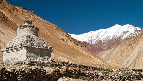 {}, ladakh – vùng đất bí ẩn trên dãy himalaya