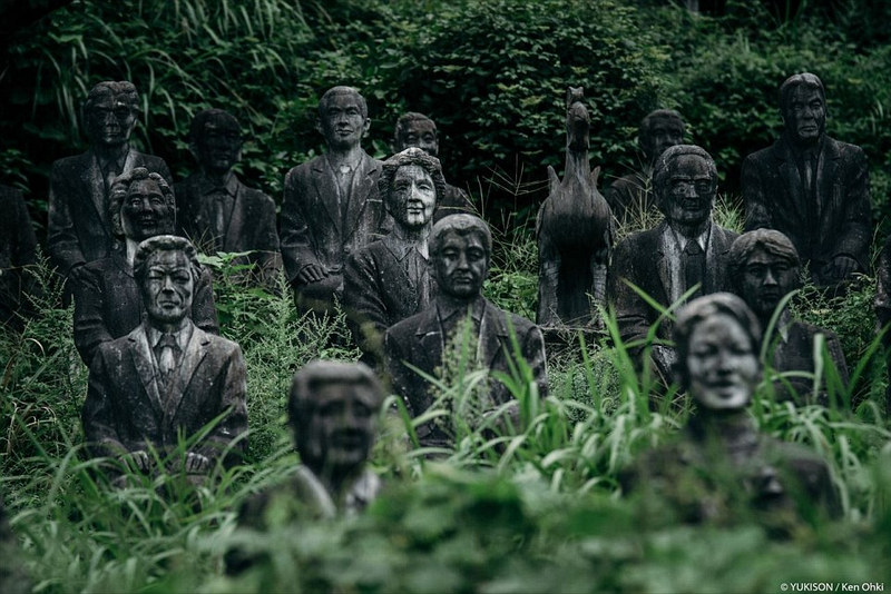 800 pho tượng ẩn hiện trong công viên bỏ hoang ở Nhật Bản