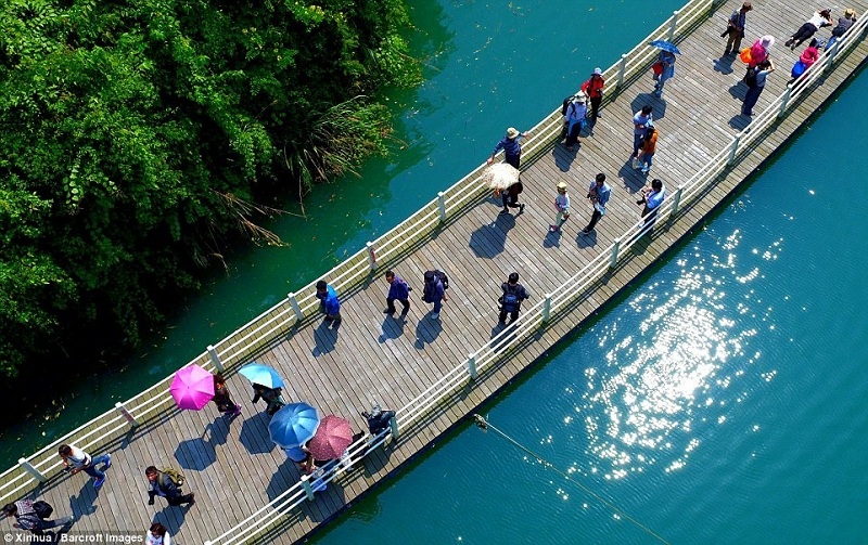 Chiêm ngưỡng con đường đi trên sông độc đáo tại Đài Bắc
