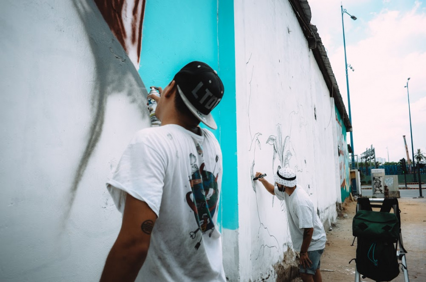 “Biến hóa” 17 bức tường trong con hẻm SG thành những bức vẽ graffiti thú vị về loài tê giác