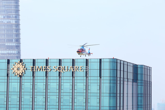 Tránh kẹt xe! Times Square thuê trực thăng chở khách VIP từ sân bay về trung tâm thành phố